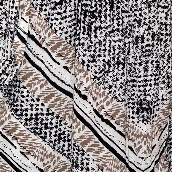 NWOT- BCBGeneration Multi Color Crisscross Strap Mini Dress with POCKETS! - Picture 4 of 14